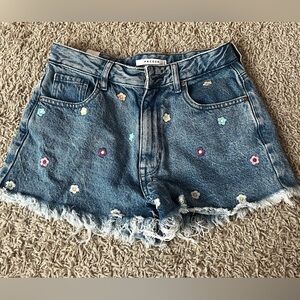 Pacsun jean shorts with flower detailing